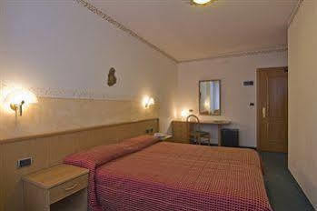 Hotel Pineta 3*
